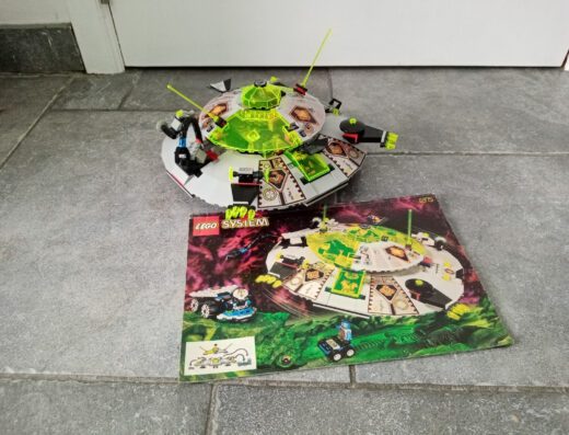 6975 Alien Avenger