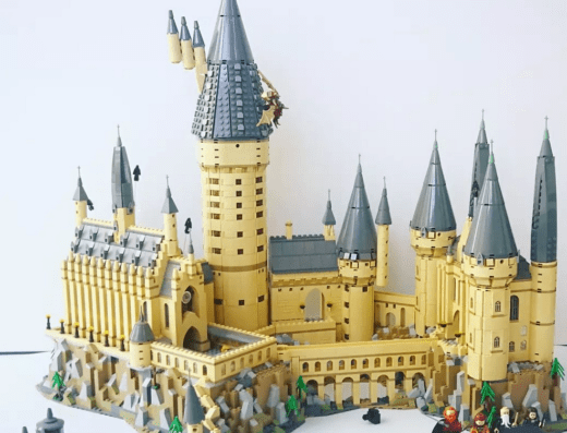 71043 Hogwarts Castle
