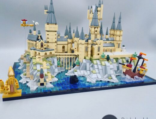 76419 Hogwarts Castle and Grounds