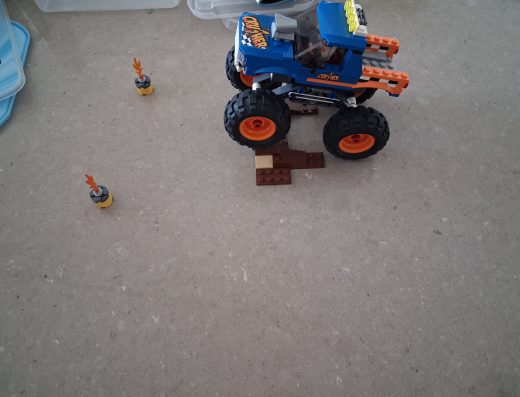 Lego stunt wagen 60180